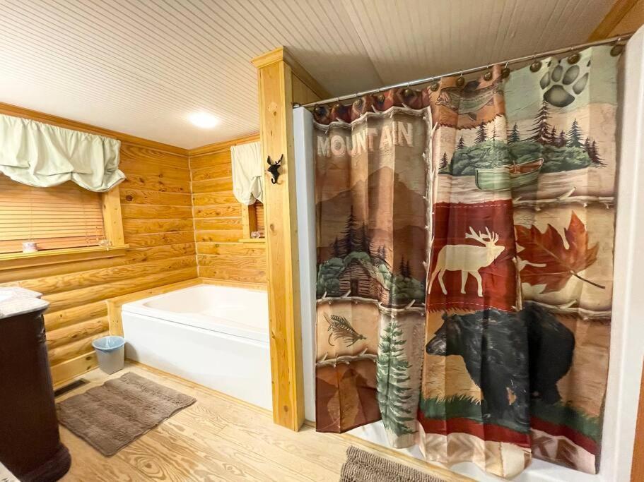 One Of A Kind Rustic Log Cabin Near Bryce Resort - Large Game Room - Fire Pit - Large Deck - Bbq Basye Esterno foto