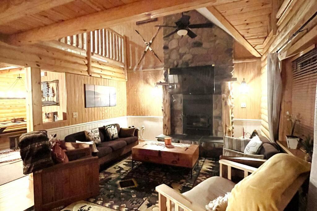 One Of A Kind Rustic Log Cabin Near Bryce Resort - Large Game Room - Fire Pit - Large Deck - Bbq Basye Esterno foto