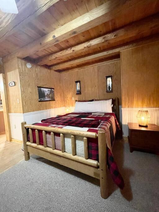 One Of A Kind Rustic Log Cabin Near Bryce Resort - Large Game Room - Fire Pit - Large Deck - Bbq Basye Esterno foto